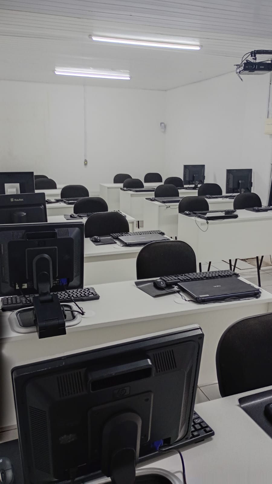 Sala 06