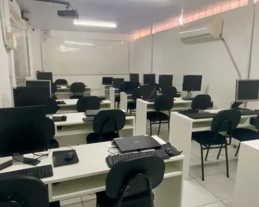 Sala 06